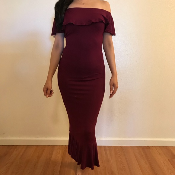 RESTOCK* Burgundy Penelope Off The Shoulder Dress - Picture 2 of 8